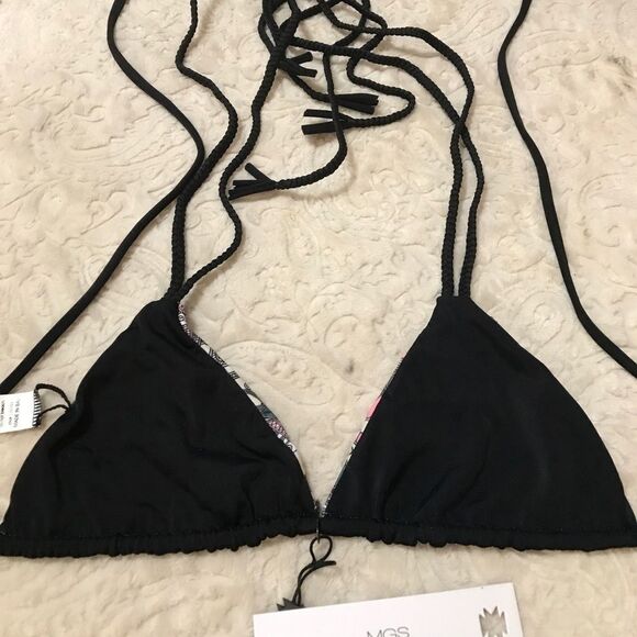Mary Grace Swim Triangle Reversible Bikini Top nwt - Picture 5 of 6